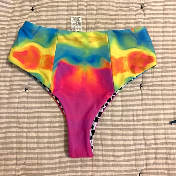 SOLD OFFSITE Moana High Rise - Picture 2 of 2